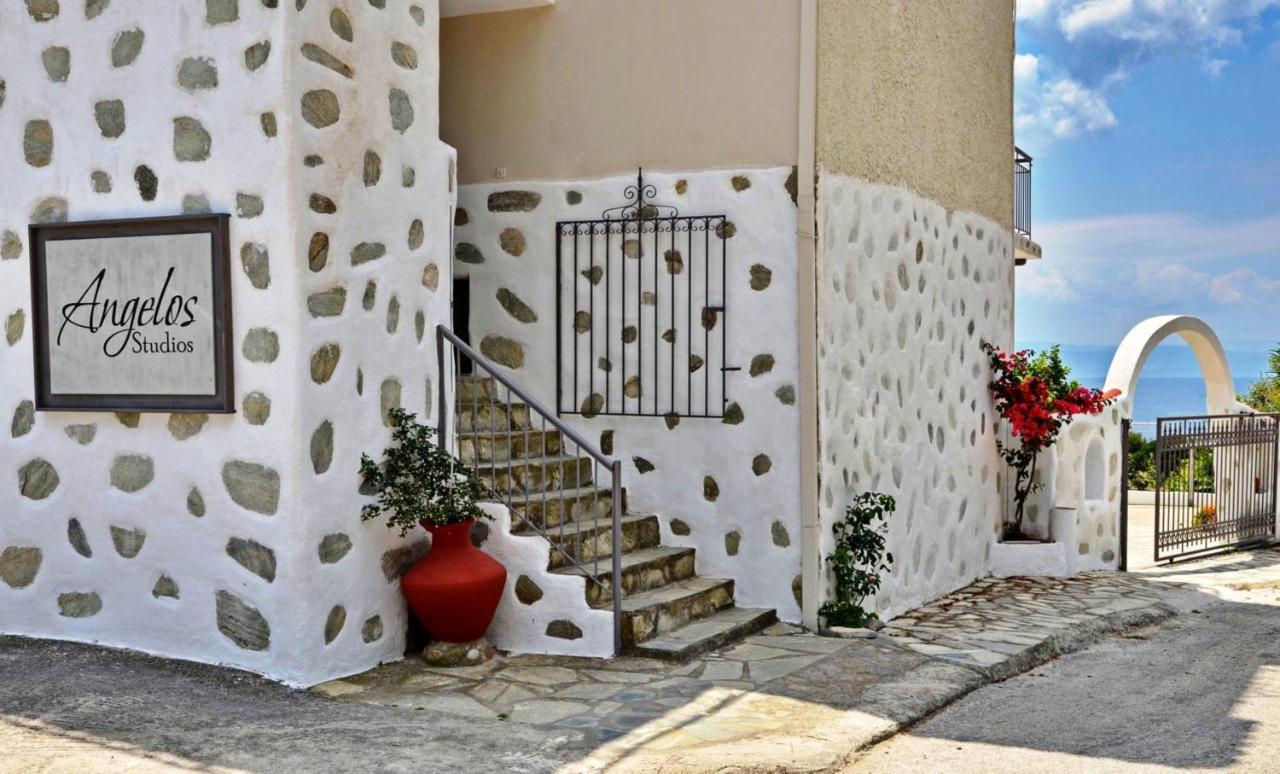 Angelos Studios Vromolimnos Buitenkant foto